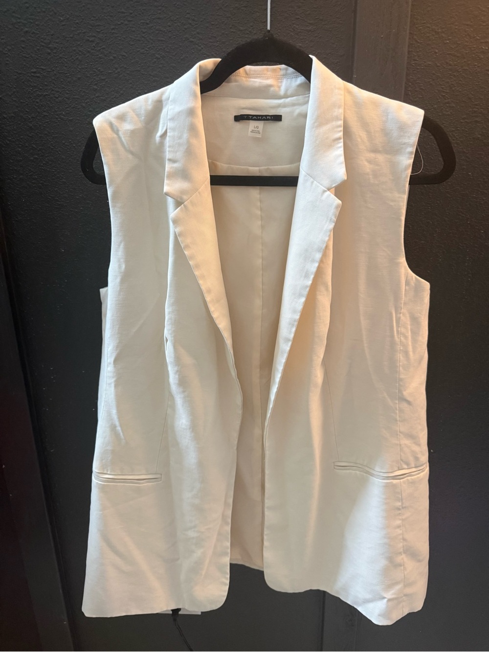 T Tahari Cream Sleeveless Open Blazer Vest